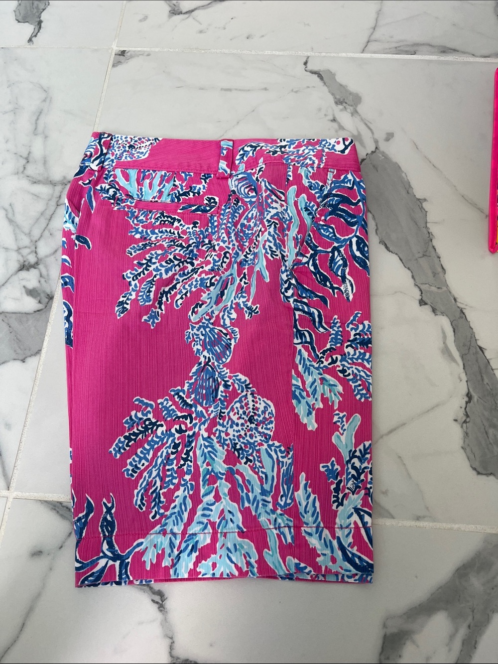 Lilly Pulitzer White Chipper Short with Hot Pink Print